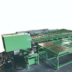 全自動ねじ加工機